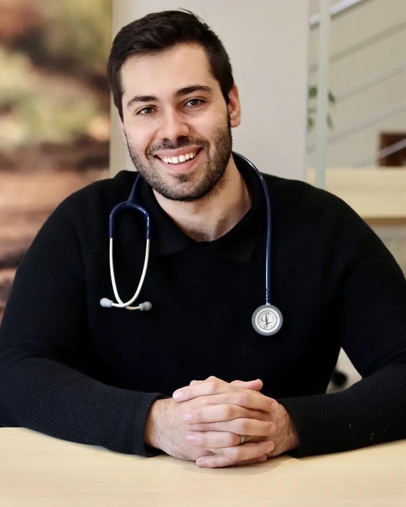 Dr. Mauricio Carvalho, General Practitioner at Doctors 365